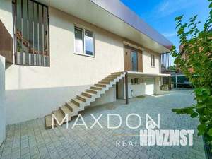 Дом 320м&sup2;, 2-этажный, участок 4 сот.  