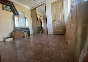 Дом 100м&sup2;, 2-этажный, участок 6 сот.  