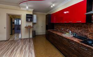 Дом 190м&sup2;, 2-этажный, участок 3 сот.  