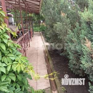 Дом 135м&sup2;, 2-этажный, участок 10 сот.  