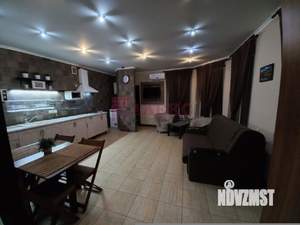 Дом 520м&sup2;, 2-этажный, участок 7 сот.  