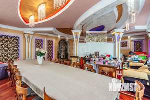 Дом 940м&sup2;, 3-этажный, участок 6 сот.  