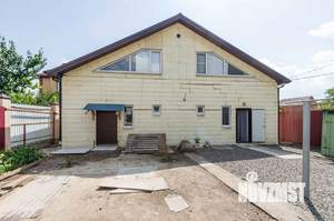 Дом 220м², 2-этажный, участок 8 сот.  