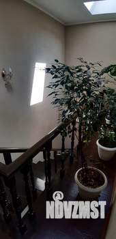 Дом 290м², 2-этажный, участок 6 сот.  