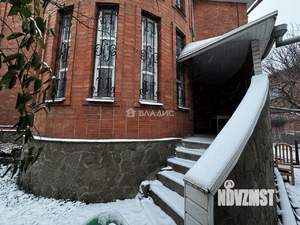 Дом 600м&sup2;, 2-этажный, участок 6 сот.  