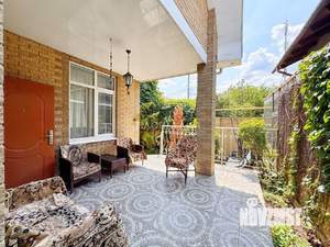 Дом 240м², 2-этажный, участок 3 сот.  