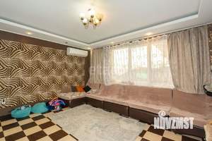 Дом 130м², 2-этажный, участок 3 сот.  