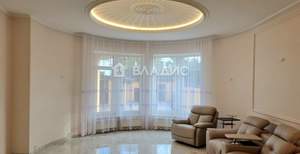 Дом 604м², 3-этажный, участок 761 сот.  