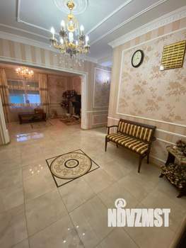 Дом 280м&sup2;, 2-этажный, участок 3 сот.  