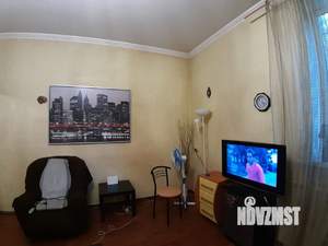 Дом 220м², 2-этажный, участок 4 сот.  