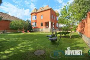 Дом 250м&sup2;, 3-этажный, участок 6 сот.  