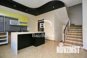 Дом 140м&sup2;, 2-этажный, участок 3 сот.  