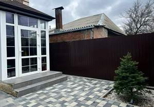 Дом 200м&sup2;, 3-этажный, участок 4 сот.  