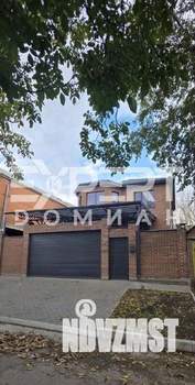 Дом 180м&sup2;, 2-этажный, участок 2 сот.  