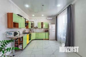 Дом 211м&sup2;, 2-этажный, участок 3 сот.  