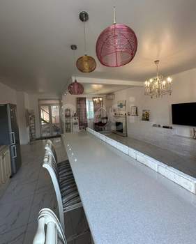 Дом 152м², 3-этажный, участок 3 сот.  