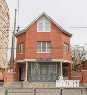 Дом 213м&sup2;, 3-этажный, участок 2 сот.  