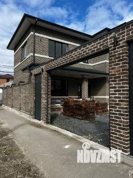 Дом 200м&sup2;, 2-этажный, участок 4 сот.  