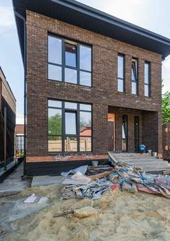 Дом 220м&sup2;, 2-этажный, участок 3 сот.  