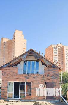 Дом 130м&sup2;, 2-этажный, участок 3 сот.  