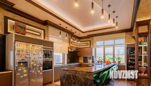 Дом 486м², 3-этажный, участок 6 сот.  