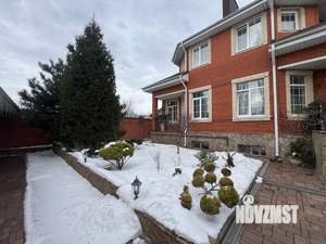 Дом 375м&sup2;, 3-этажный, участок 8 сот.  