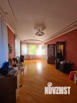 Дом 313м², 2-этажный, участок 6 сот.  