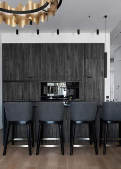 Дом 197м&sup2;, 4-этажный, участок 4 сот.  