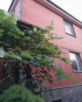 Дом 450м², 3-этажный, участок 6 сот.  