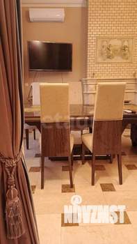 Дом 227м&sup2;, 2-этажный, участок 3 сот.  