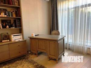 Дом 250м², 2-этажный, участок 4 сот.  