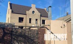 Дом 450м&sup2;, 3-этажный, участок 6 сот.  