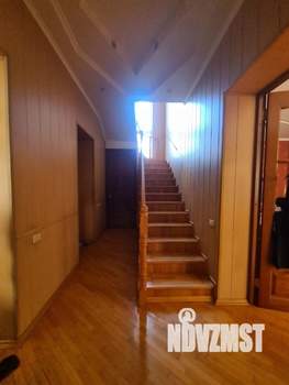 Дом 300м², 3-этажный, участок 7 сот.  