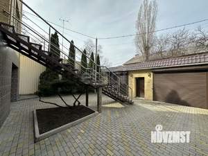 Дом 400м&sup2;, 3-этажный, участок 4 сот.  