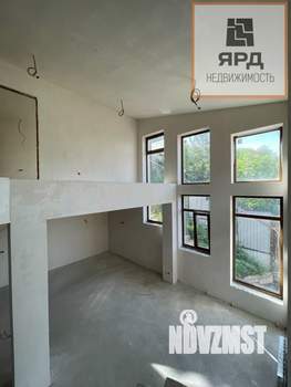 Дом 205м², 2-этажный, участок 4 сот.  