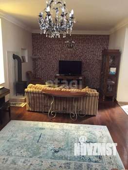 Дом 436м&sup2;, 2-этажный, участок 10 сот.  