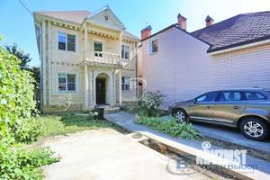 Дом 128м&sup2;, 2-этажный, участок 3 сот.  