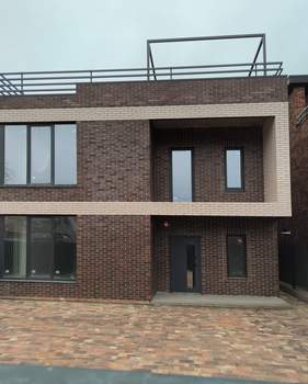 Дом 220м&sup2;, 2-этажный, участок 4 сот.  