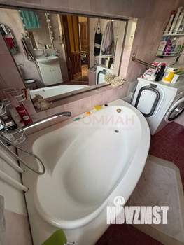 Дом 400м&sup2;, 3-этажный, участок 6 сот.  