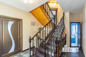 Дом 250м², 4-этажный, участок 4 сот.  