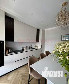 Дом 130м&sup2;, 2-этажный, участок 4 сот.  