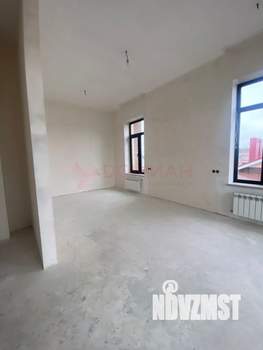 Дом 180м&sup2;, 2-этажный, участок 6 сот.  