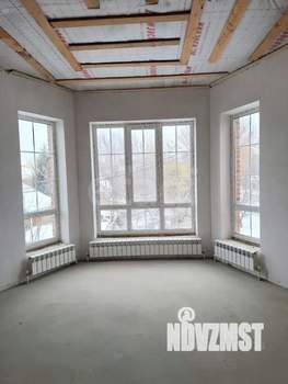 Дом 168м&sup2;, 2-этажный, участок 3 сот.  