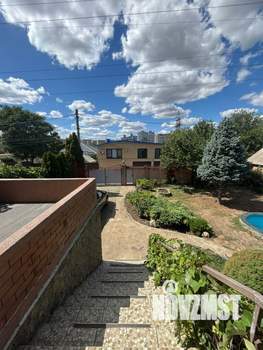 Дом 246м², 2-этажный, участок 6 сот.  