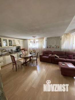 Дом 118м&sup2;, 2-этажный, участок 4 сот.  