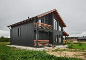 Дом 130м&sup2;, 2-этажный, участок 4 сот.  