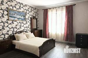 Дом 348м&sup2;, 2-этажный, участок 4 сот.  