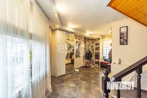 Дом 250м&sup2;, 4-этажный, участок 4 сот.  