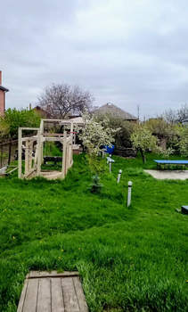 Дом 250м&sup2;, 2-этажный, участок 9 сот.  