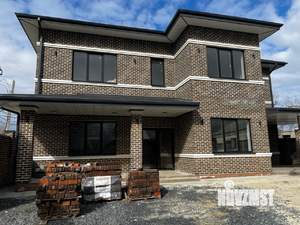 Дом 200м&sup2;, 2-этажный, участок 4 сот.  